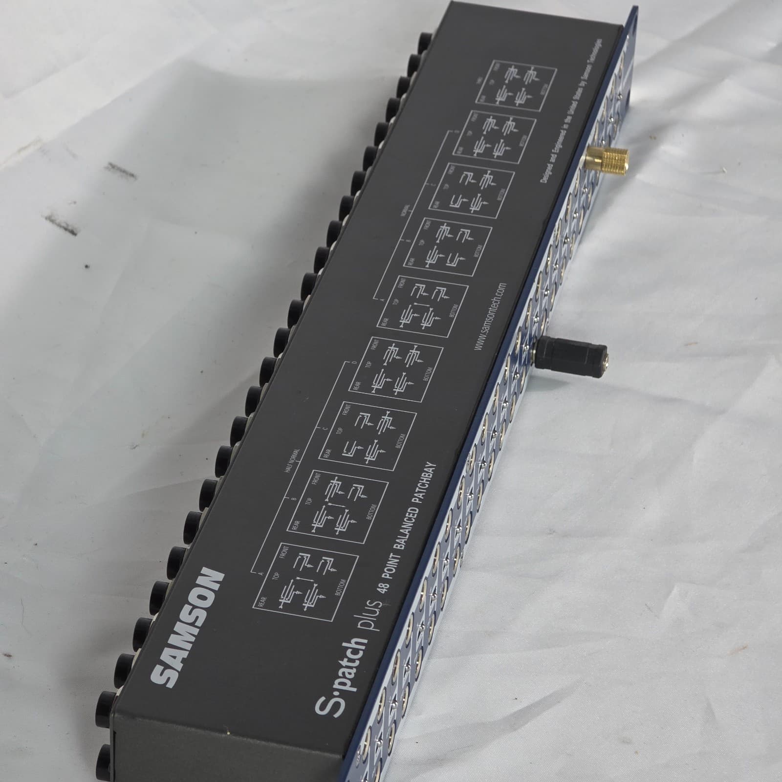 Samson S-Patch Plus 48-Point Balanced Audio Patchbay with 1/4 Inch Phone Jacks - Thumbnail 4