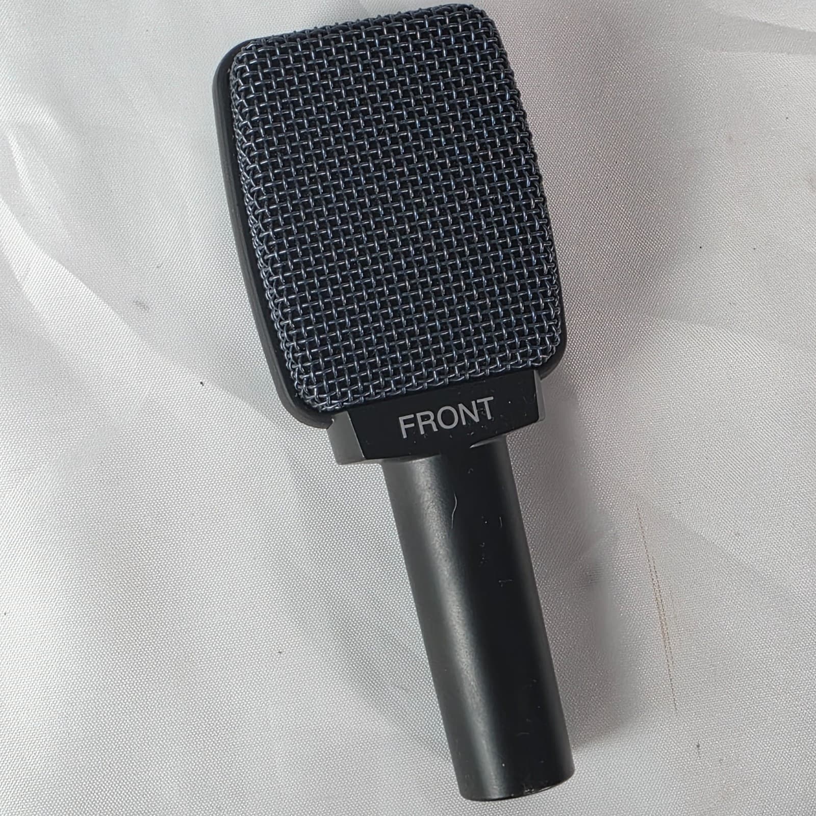 Sennheiser e906 Professional Dynamic Instrument Microphone for Guitar Amp Black - Image 1