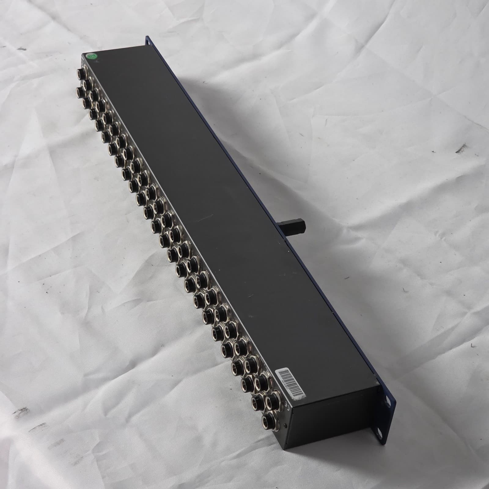 Samson S-Patch Plus 48-Point Balanced Audio Patchbay with 1/4 Inch Phone Jacks - Thumbnail 12