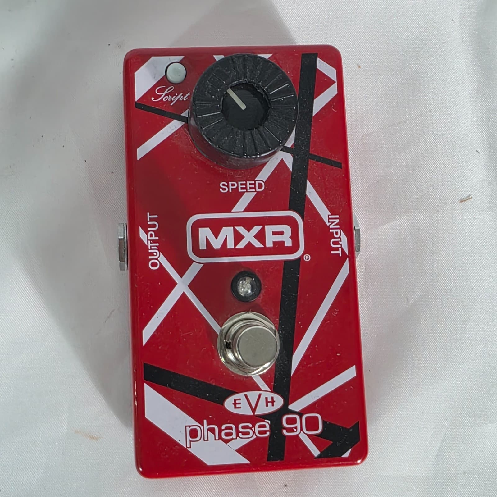 MXR EVH 90 Phase 90 Eddie Van Halen Signature Phaser Guitar Effects Pedal - Red - Thumbnail 2