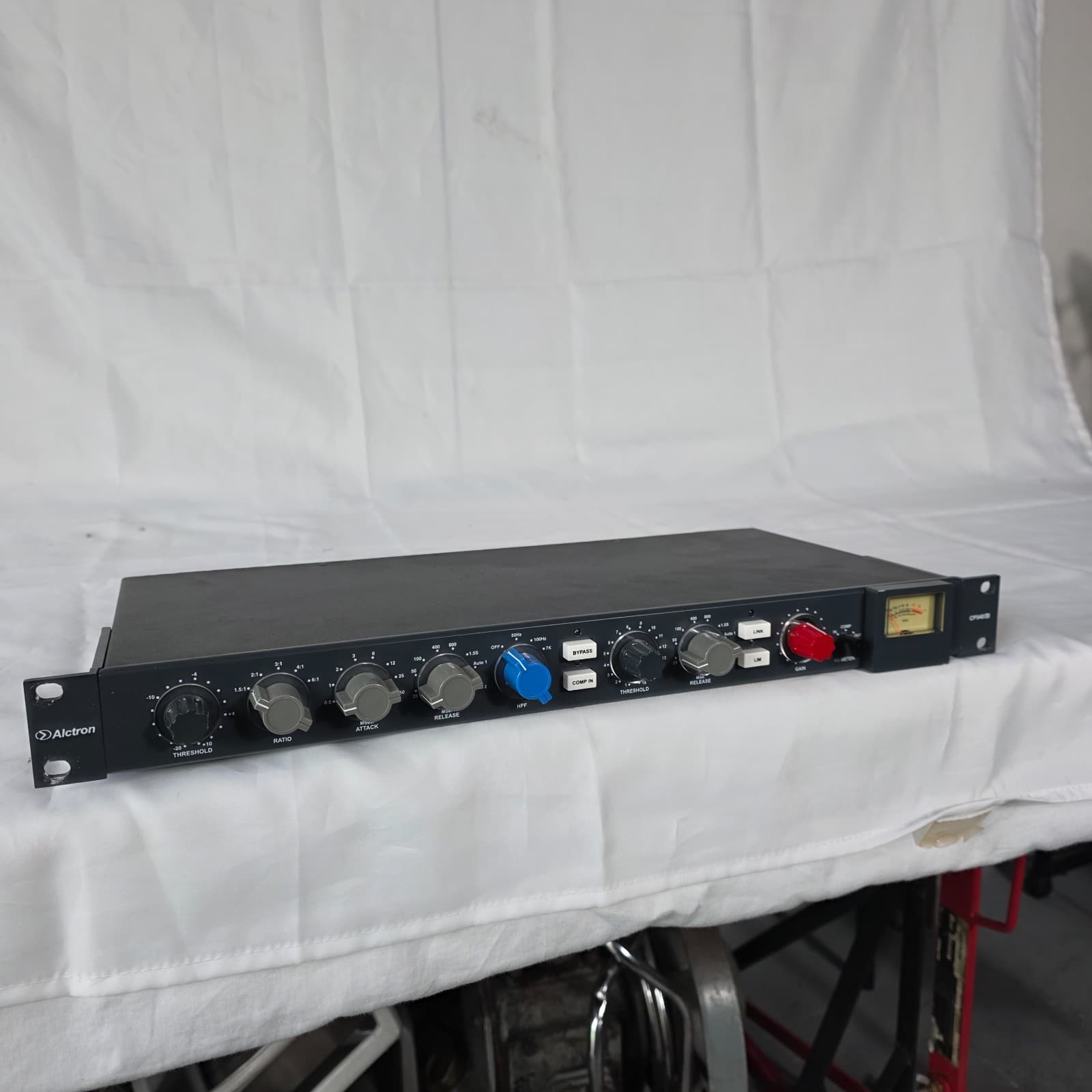 Alctron CP540 V2 Mono Compressor/Limiter - Discrete Class-A Vintage Style Rack - Thumbnail 2
