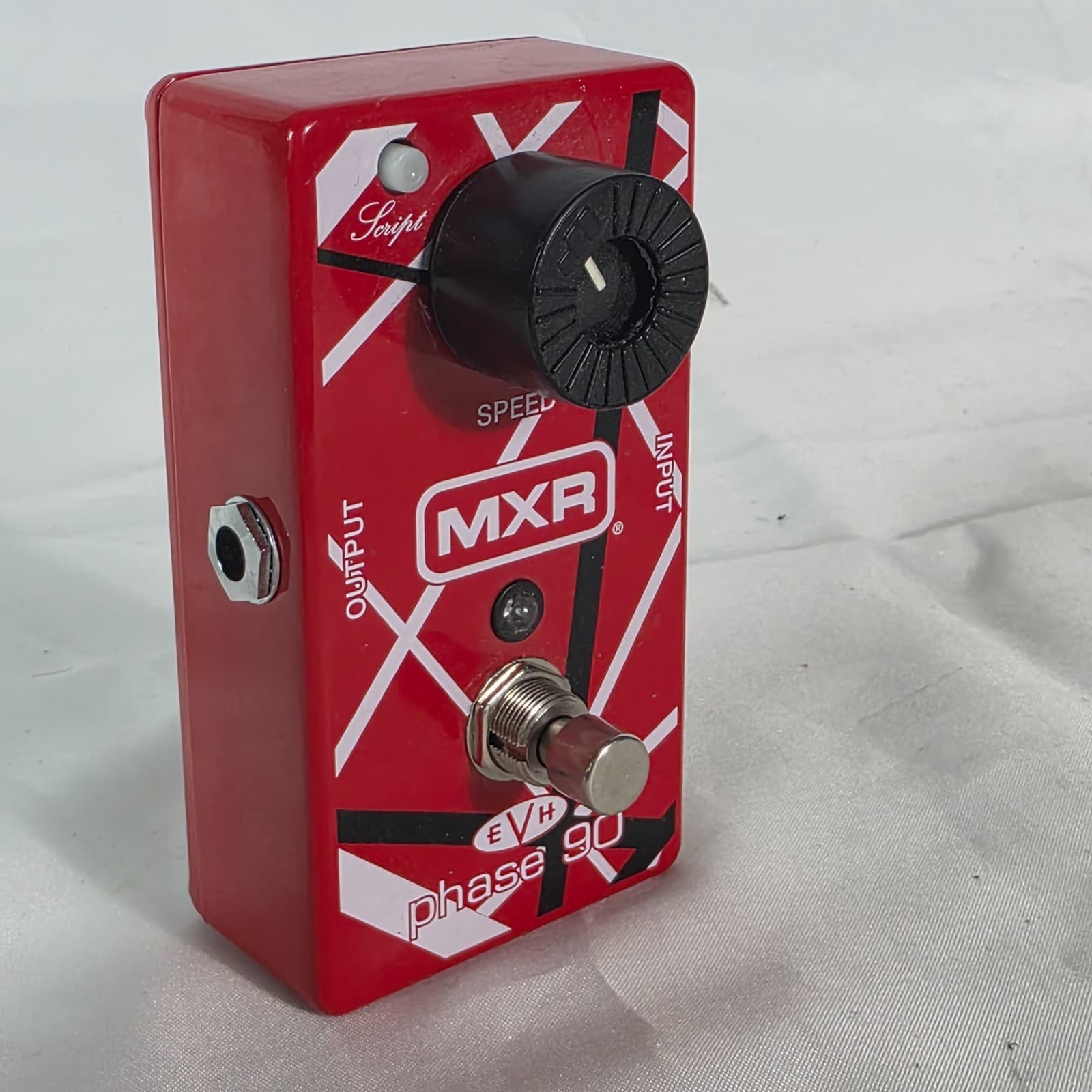 MXR EVH 90 Phase 90 Eddie Van Halen Signature Phaser Guitar Effects Pedal - Red - Thumbnail 4