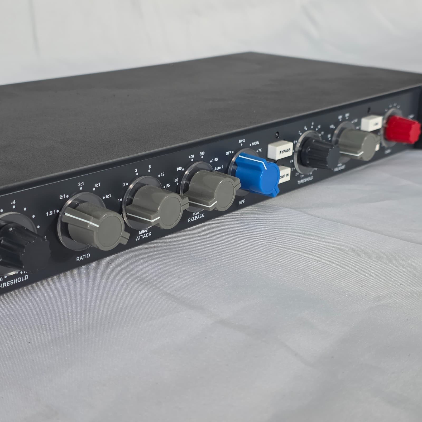 Alctron CP540 V2 Mono Compressor/Limiter - Discrete Class-A Vintage Style Rack - Thumbnail 4