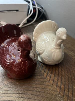 turkey salt and pepper shakers vintage japan - Image 1