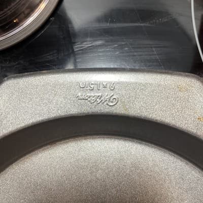 Wilton Nonstick 9” X 1.5” Circle Bake Dish Silver - Thumbnail 4