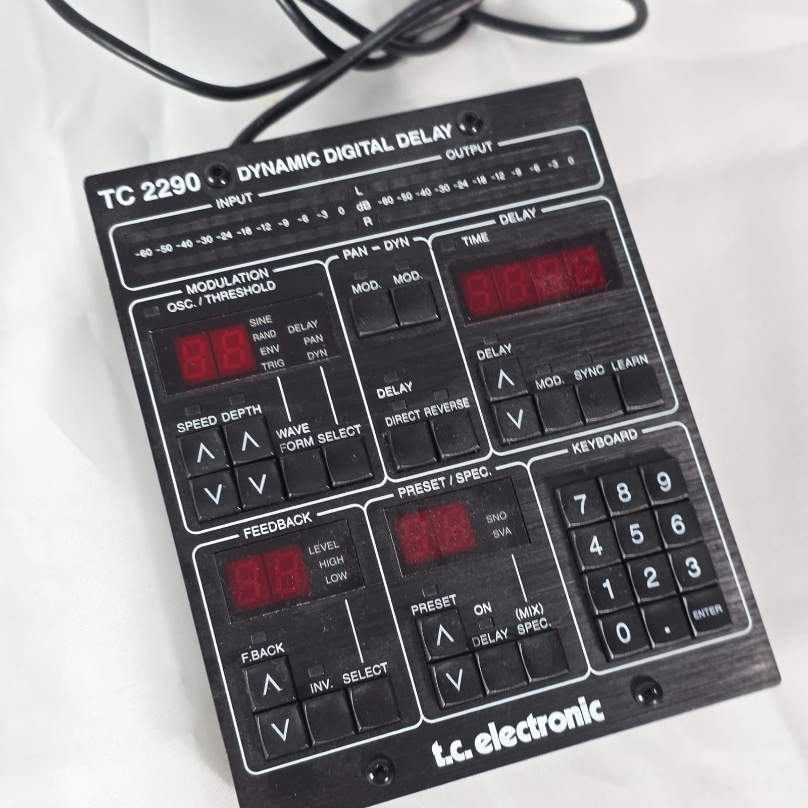 TC Electronic TC2290-DT Dynamic Digital Delay Desktop Controller with USB Black - Image 1