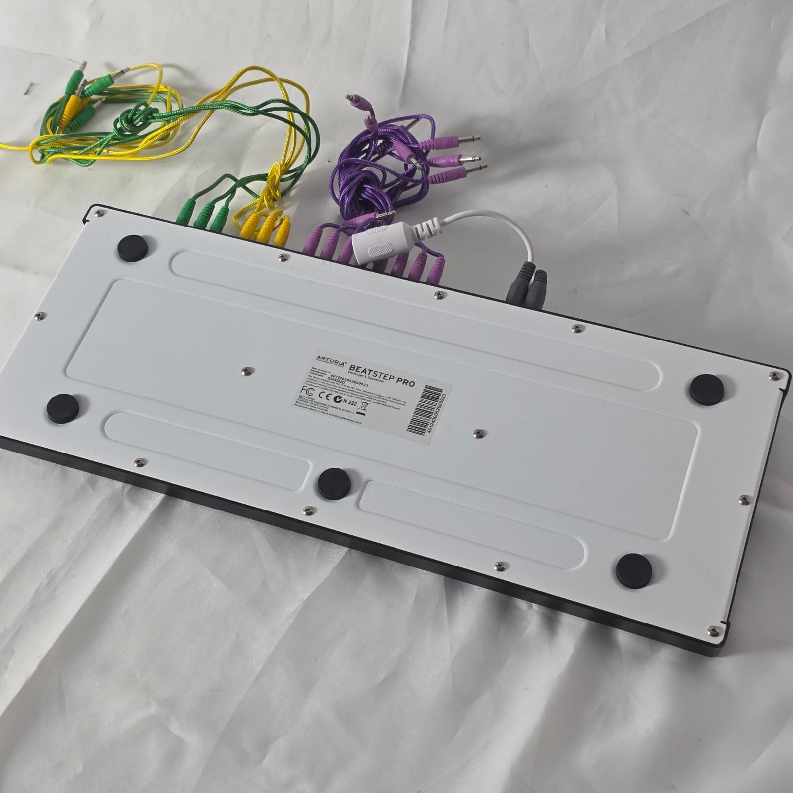 Arturia BeatStep Pro Ultimate Pad Audio Controller & Sequencer MIDI Controller - Thumbnail 10