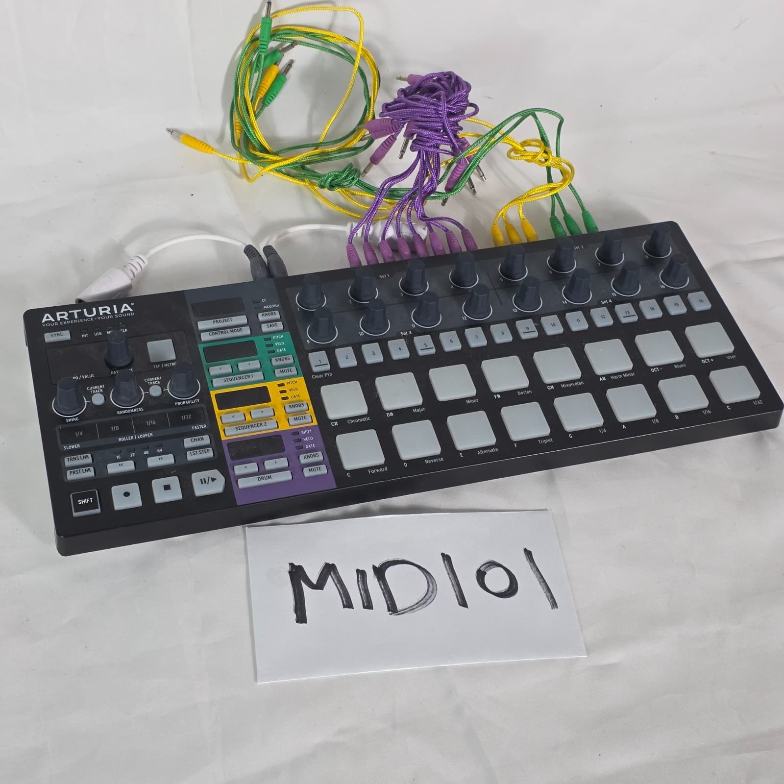 Arturia BeatStep Pro Ultimate Pad Audio Controller & Sequencer MIDI Controller - Thumbnail 12