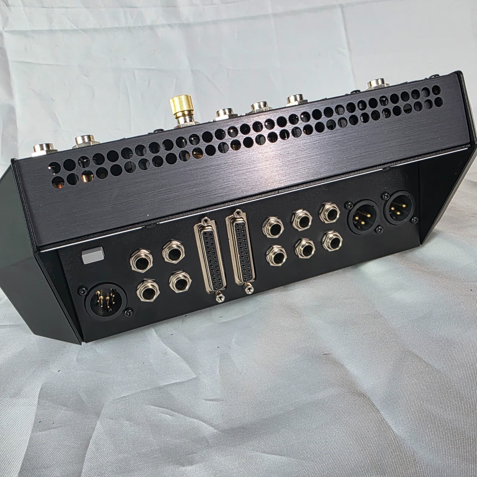 Solid State Logic SSL SiX Channel Desktop Super Analog Mixer Console - SX103410 - Thumbnail 7