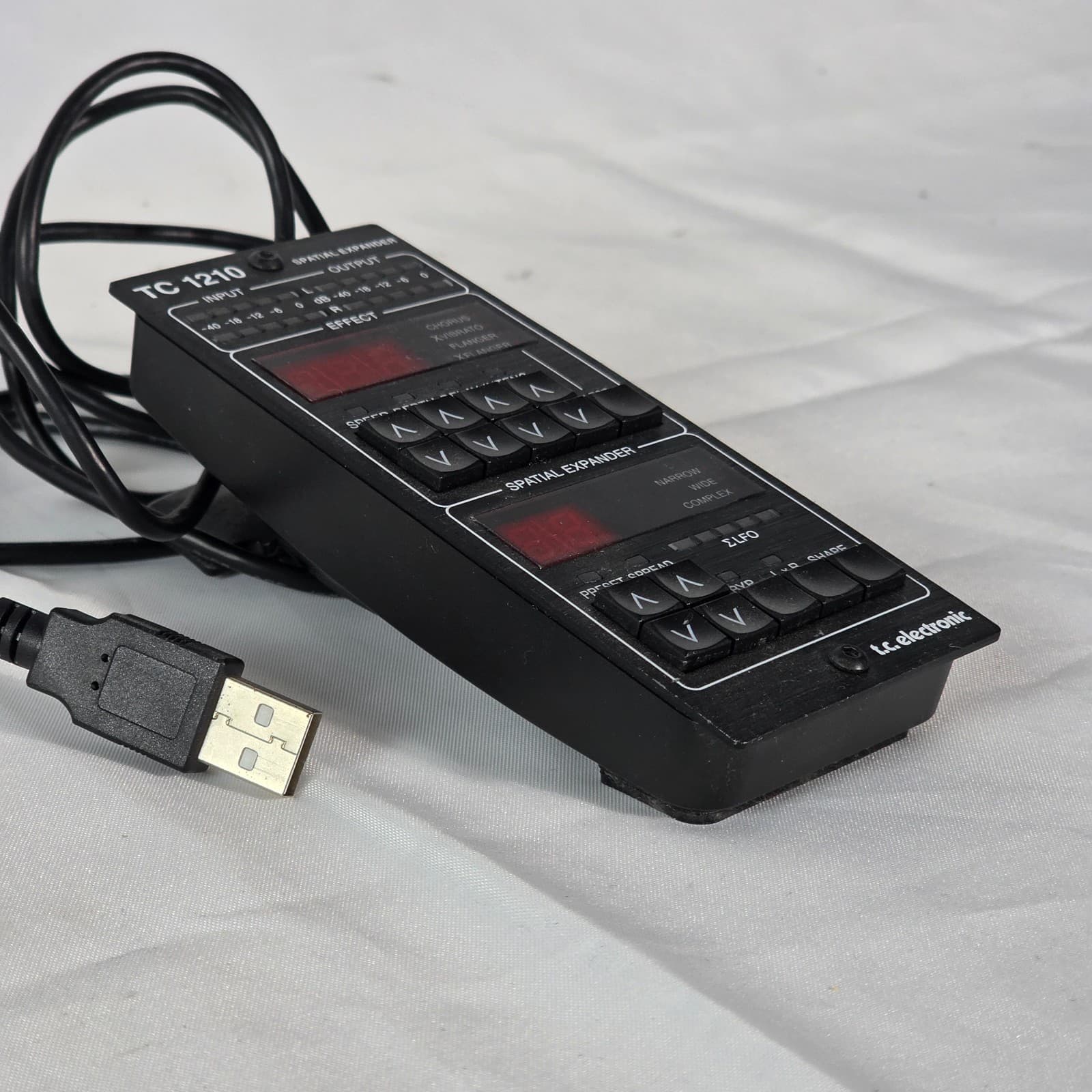 TC Electronic TC1210-DT Spatial Expander & Stereo Chorus/Flanger USB Controller - Thumbnail 3