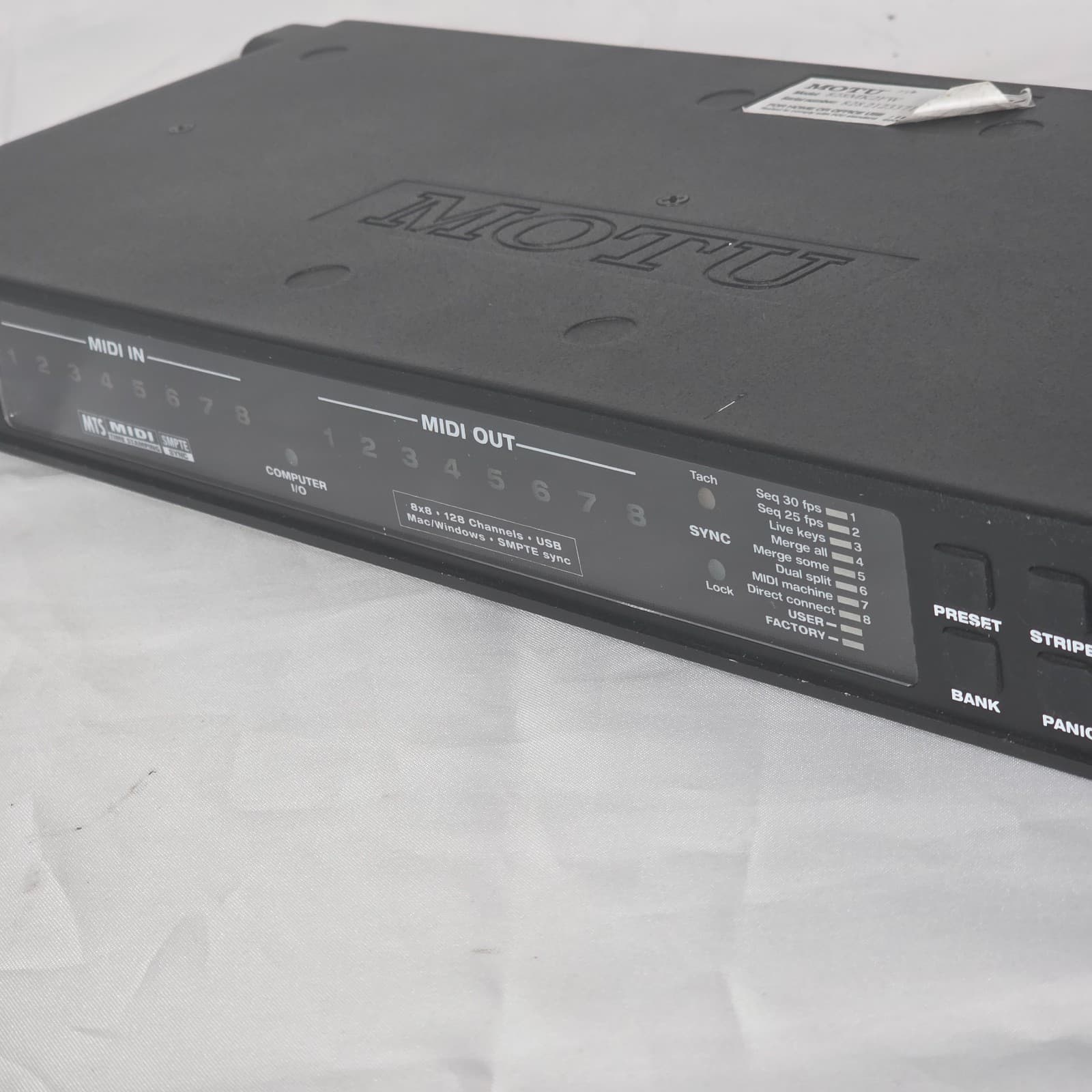 MOTU MIDI Express XT USB 8x8 Black MIDI Interface & Synchronizer - 128 Channels - Thumbnail 11