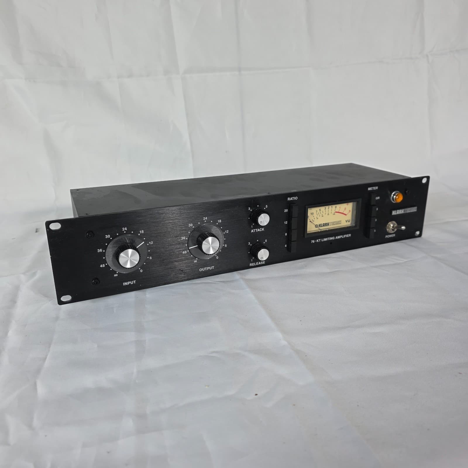 Klark Teknik 76-KT Classic FET-Style Compressor Limiting Amplifier - Rack Mount - Thumbnail 2
