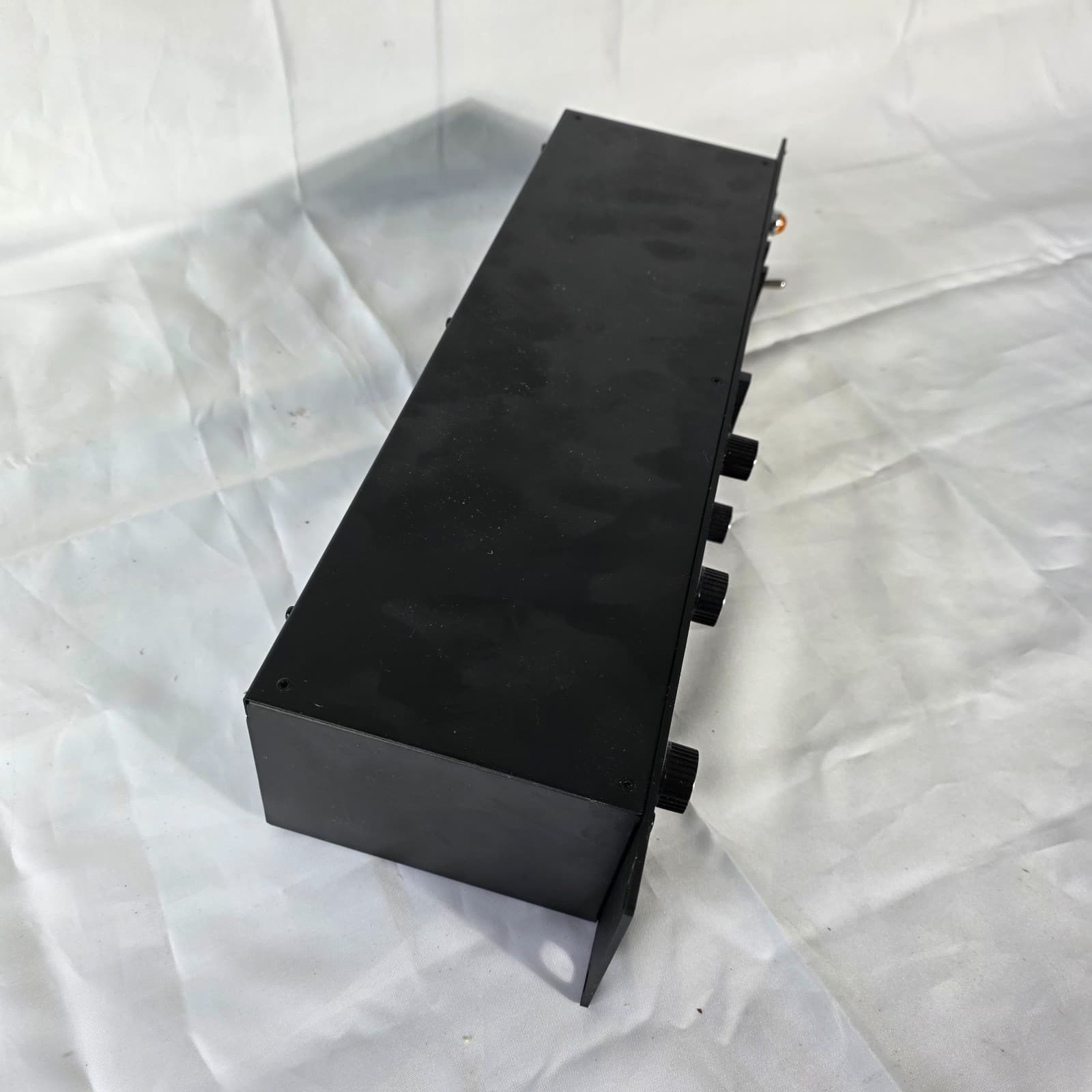 Klark Teknik 76-KT Classic FET-Style Compressor Limiting Amplifier - Rack Mount - Thumbnail 4