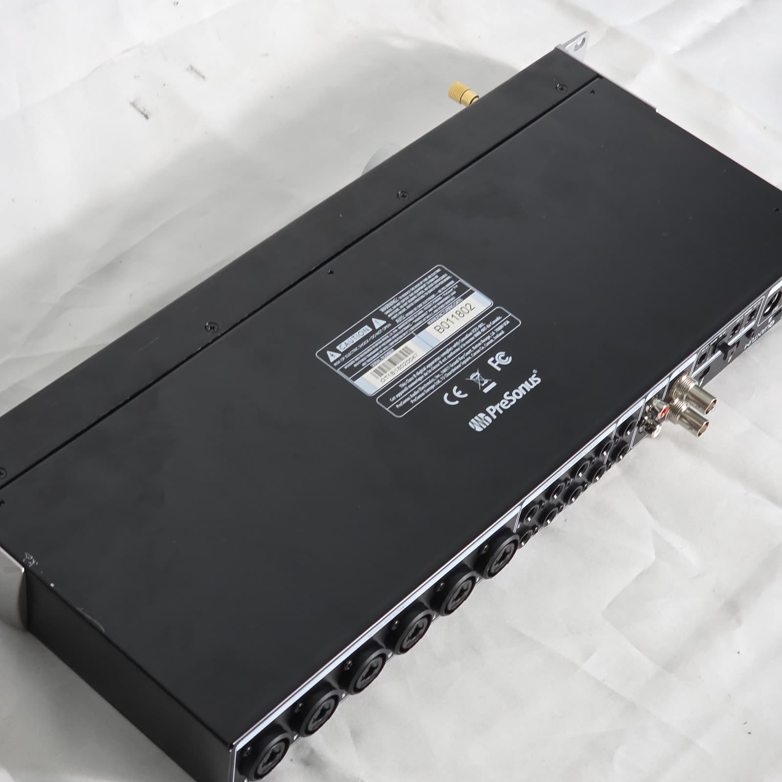 PreSonus Quantum 26x32 Thunderbolt 2 Audio Interface/Studio Command Center Black - Thumbnail 11