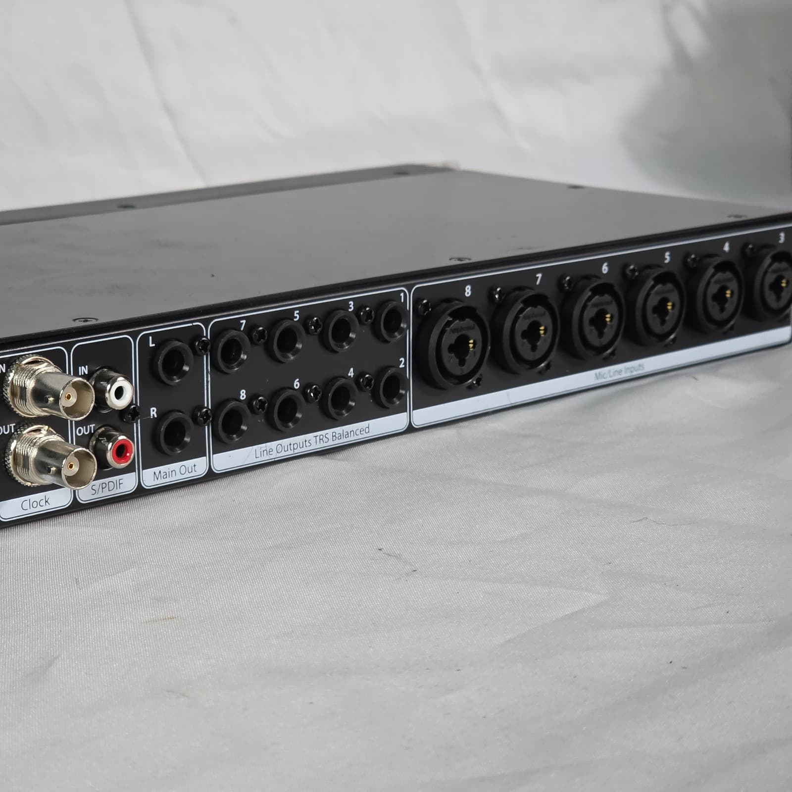 PreSonus Quantum 26x32 Thunderbolt 2 Audio Interface/Studio Command Center Black - Thumbnail 9