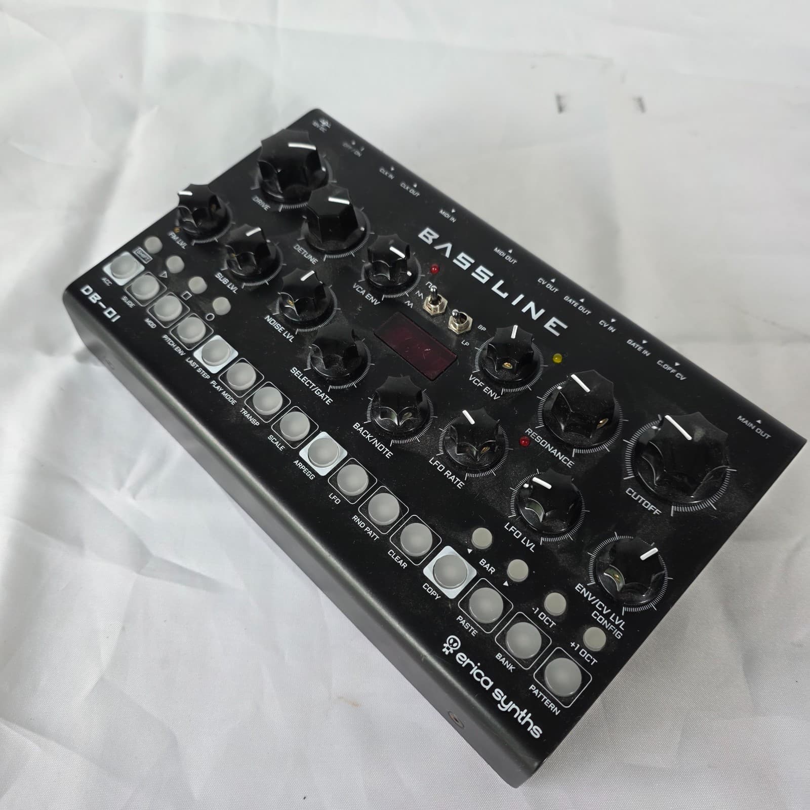 Erica Synths Bassline DB-01 Black Analog Desktop Sound Synthesizer & Sequencer - Thumbnail 6