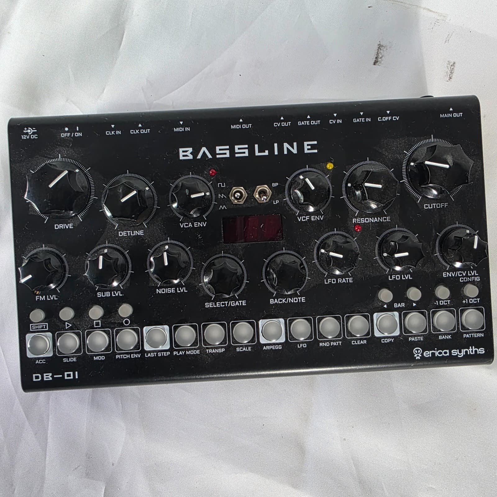 Erica Synths Bassline DB-01 Black Analog Desktop Sound Synthesizer & Sequencer - Thumbnail 3