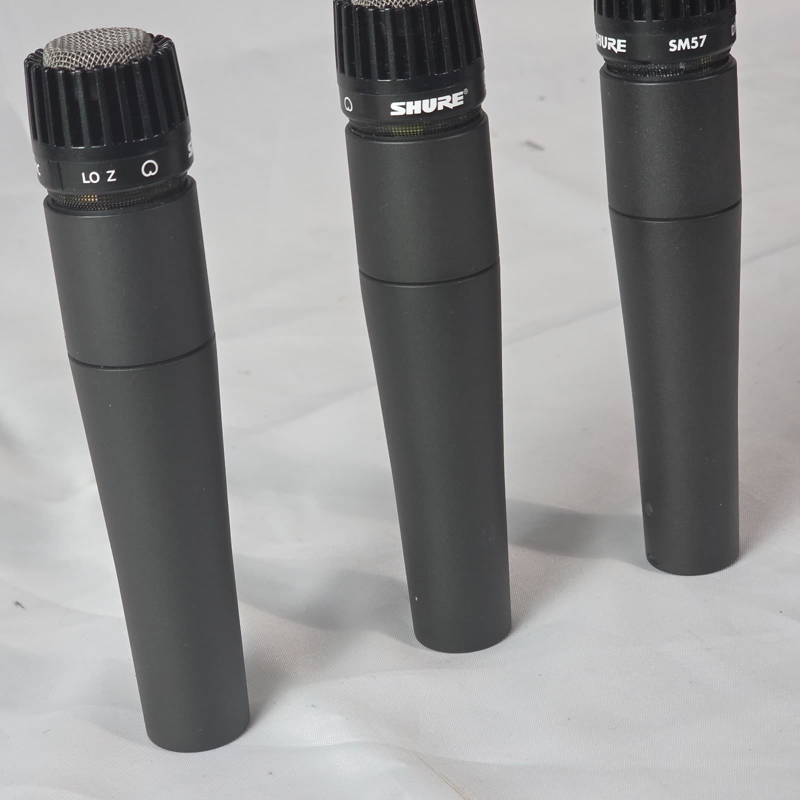 Shure SM57 Wired XLR 3-Pin Dynamic Cardioid Instrument Microphone - Set of 3 - Thumbnail 6