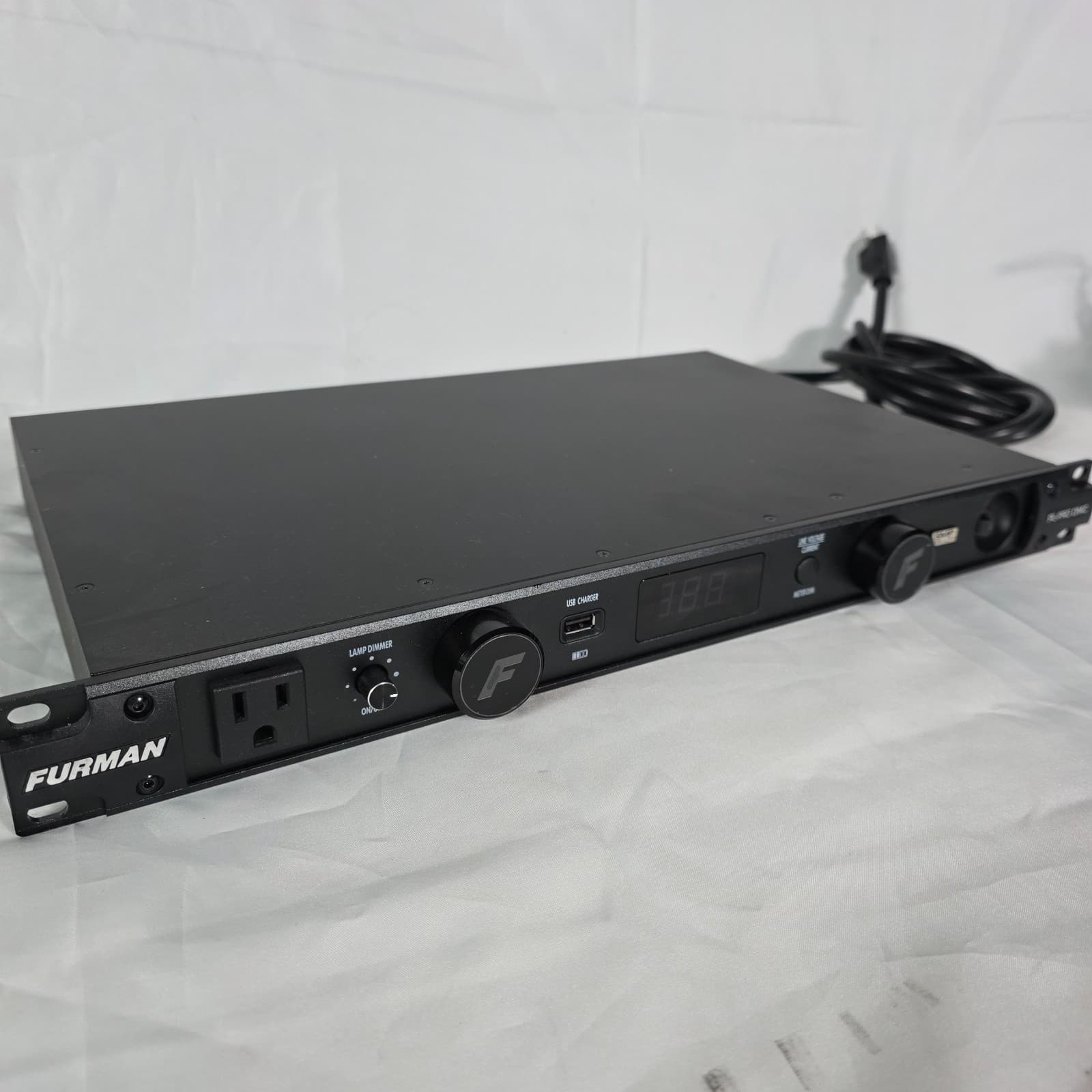 Furman PL-PRO DMC Professional Power Conditioner with Voltmeter/Ammeter 20 Amp - Image 1