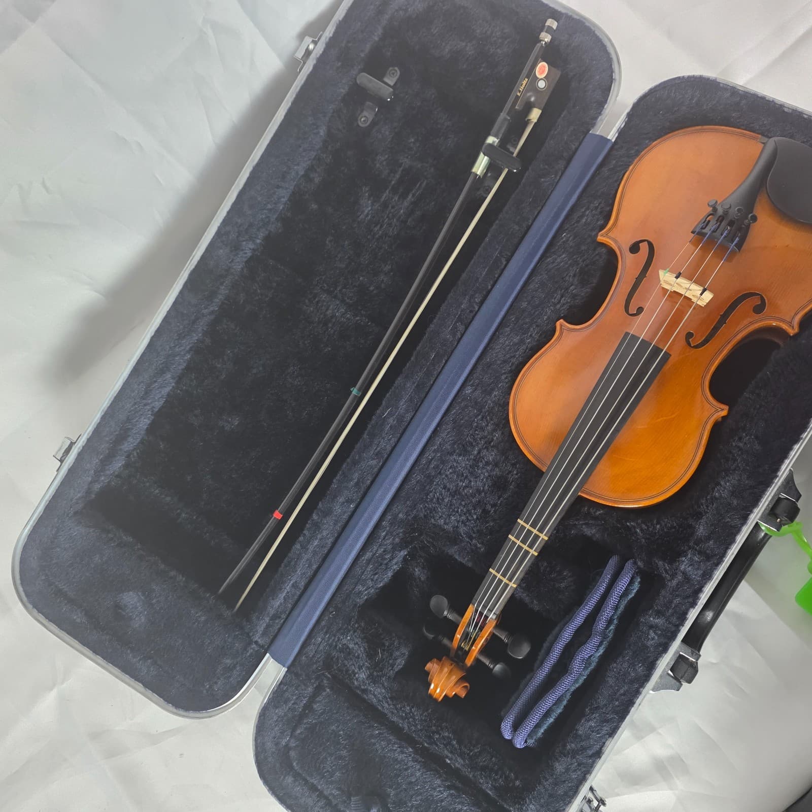 Samuel Eastman VL80 1/8 Violin 2011 w/ Case & Bow – Student Full Size - Thumbnail 18