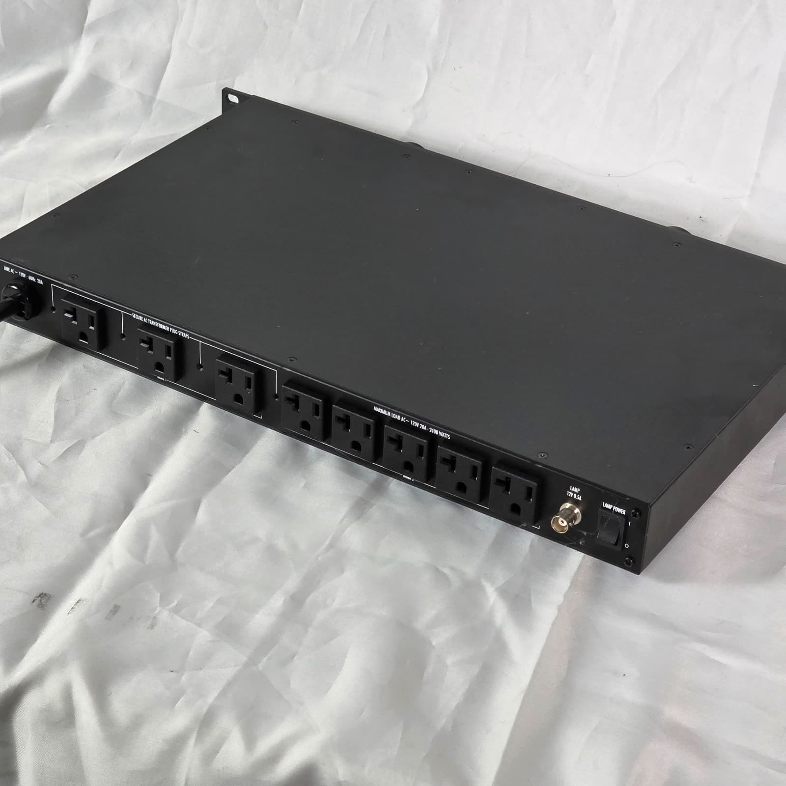 Furman PL-PRO DMC Professional Power Conditioner with Voltmeter/Ammeter 20 Amp - Thumbnail 7