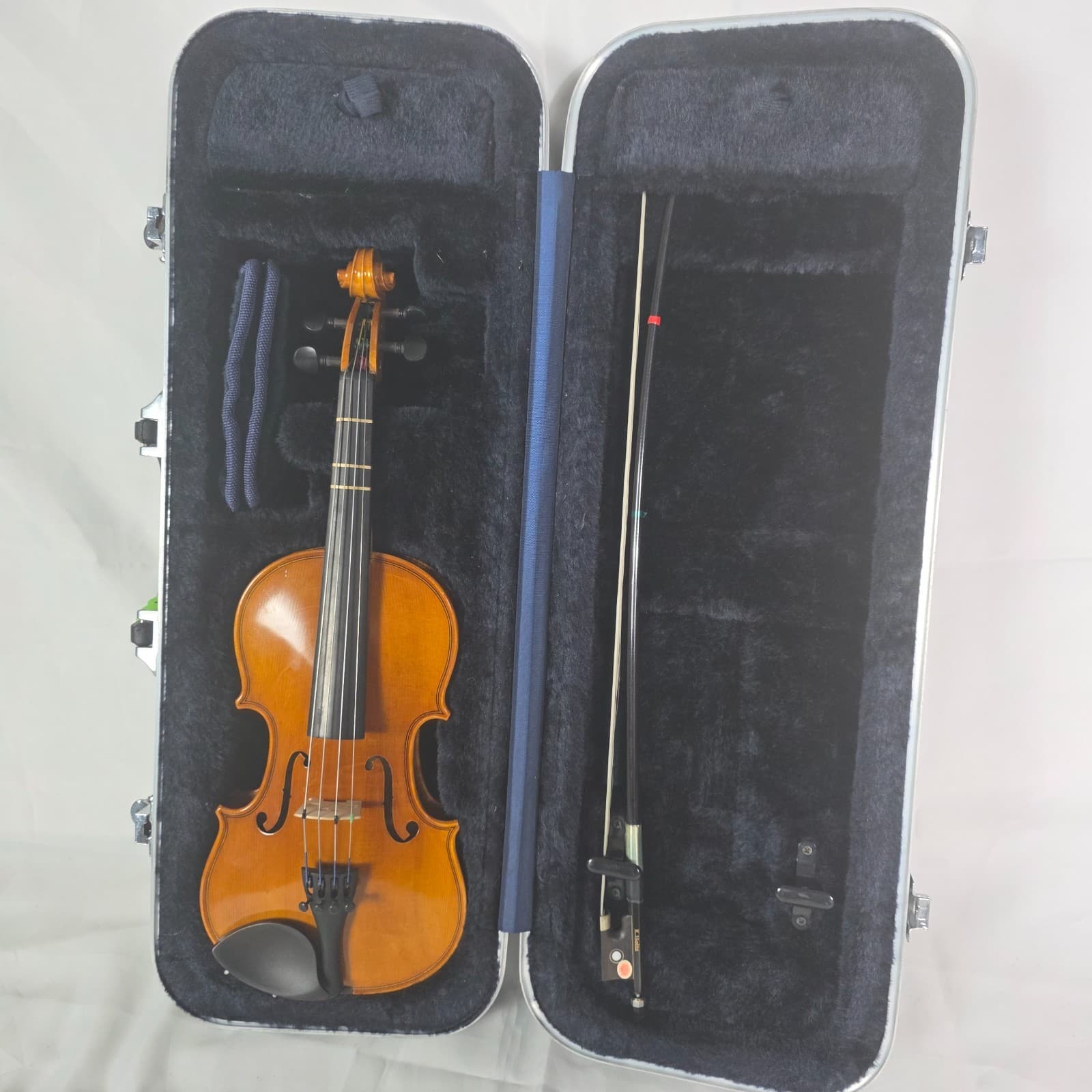 Samuel Eastman VL80 1/8 Violin 2011 w/ Case & Bow – Student Full Size - Thumbnail 3