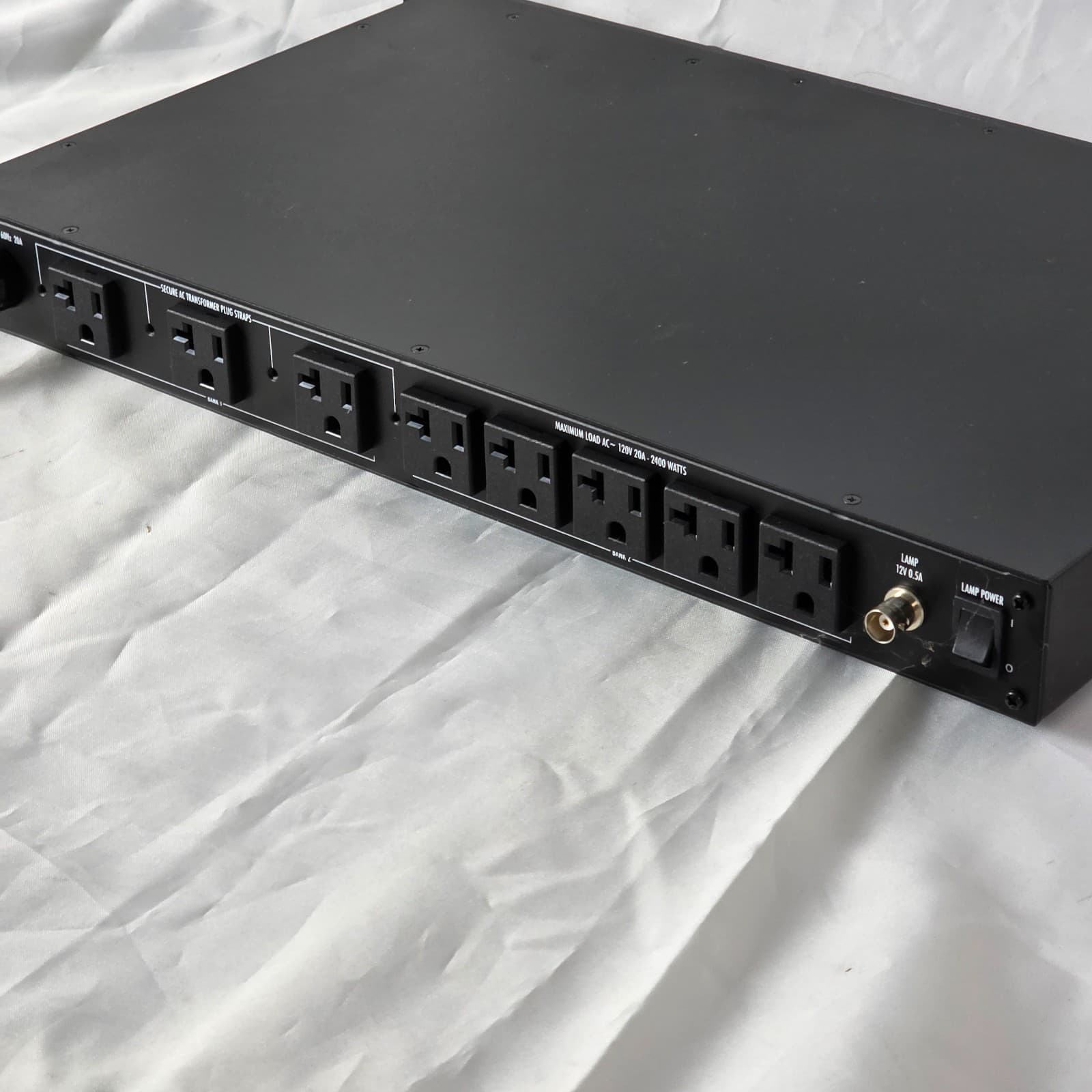 Furman PL-PRO DMC Professional Power Conditioner with Voltmeter/Ammeter 20 Amp - Thumbnail 8