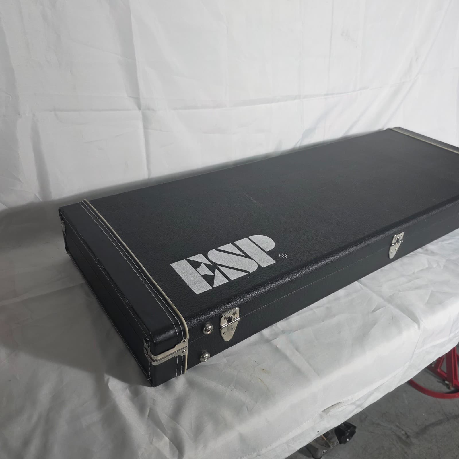 ESP LTD EC Series EC-1000TEclipse Electric Guitar with Case 6-String & 7-Stringl - Thumbnail 5