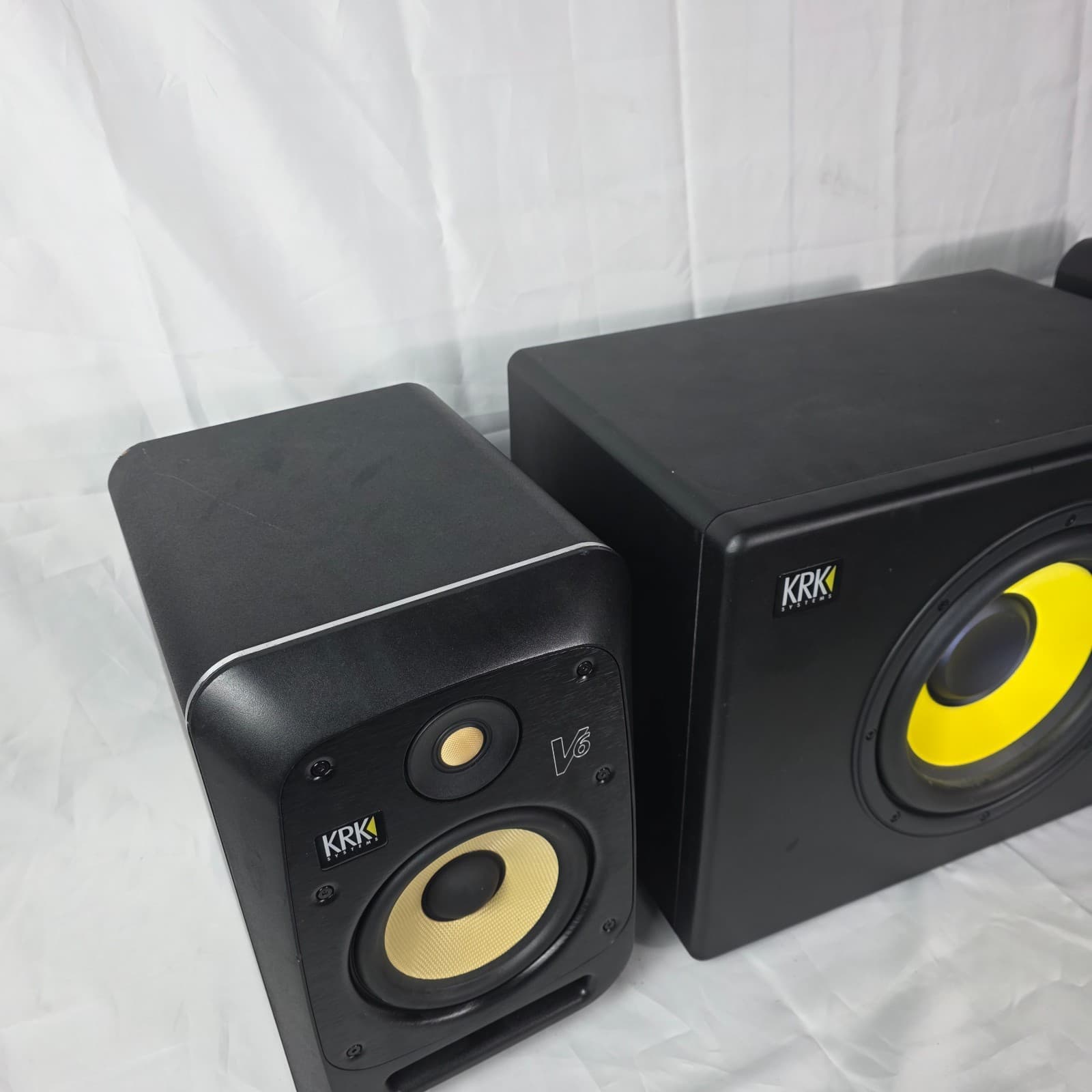 KRK V-Series V6 S4 Studio Monitors & S10.4 Powered Subwoofer Bundle - 2.1 Set - Thumbnail 7