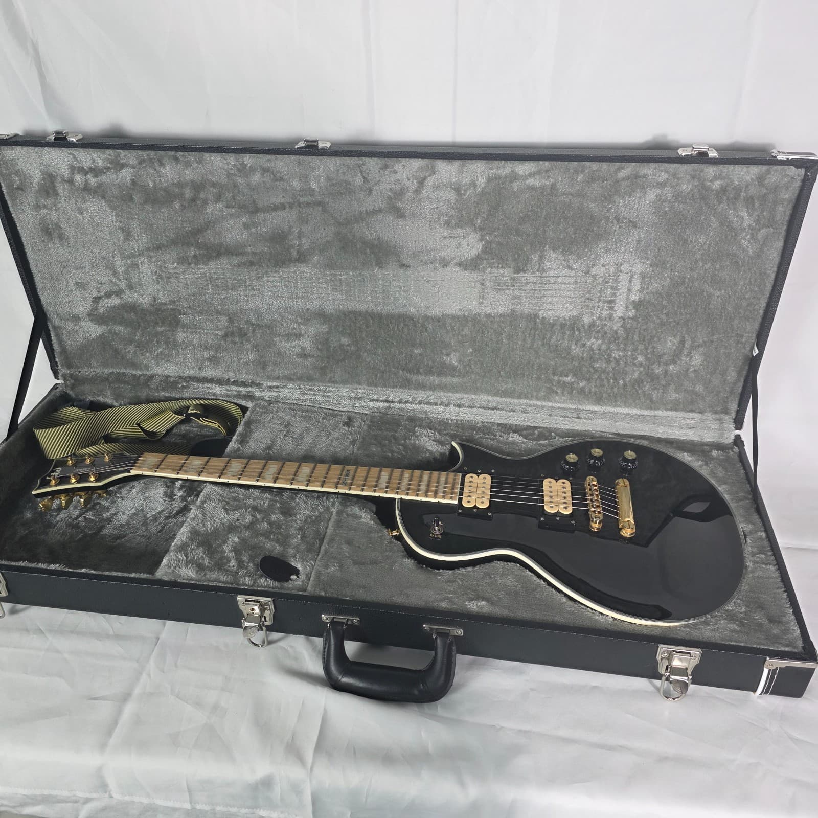 ESP LTD EC Series EC-1000TEclipse Electric Guitar with Case 6-String & 7-Stringl - Thumbnail 8