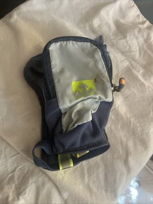 Nathan Branded Athletic Zipper Pouch for Bicycle Bike Accessories - Image 1