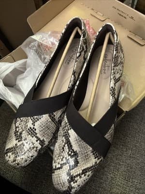 Womens Snakeskin flats Size 10 Clarks Shoes - Image 1