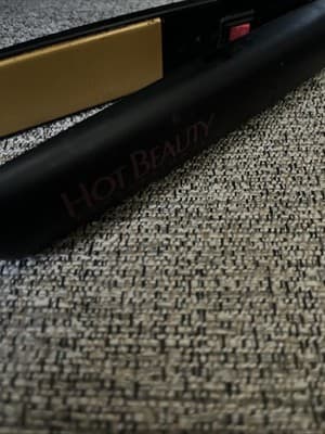Hot Beauty 1 Inch Wide Hot Flat Iron - Image 1