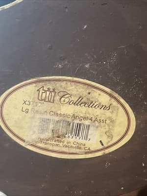 Tii Collections large Resin Classix Angel Figurine with Bronze Wings - Thumbnail 3