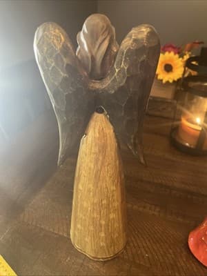 Tii Collections large Resin Classix Angel Figurine with Bronze Wings - Thumbnail 2