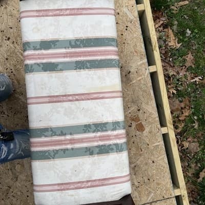 Vintage Bombay Company Side Bench With Are Rest And Detailed Design - Thumbnail 4