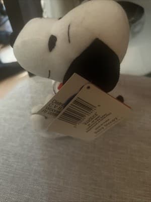 Baby Snoopy Best Friends Squeaking 50th Anniversary Plush Valentines Day 7” Tags - Thumbnail 2