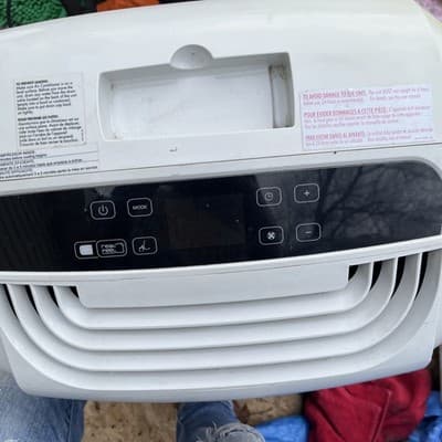 DeLonghi Portable Air Conditioner - Thumbnail 5