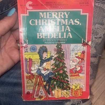Merry Christmas Amelia Bedelia Preowned Paperback By Peggy Parish Vintage 1986 - Image 1