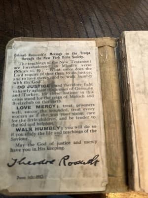 WWI Active Service Testament General Pershing's Message Miniature Bible - Thumbnail 3