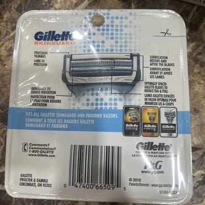 Gillettee Skinguard For Sensitive Skin Razor Blade Refills 4 Cartridges + 1 NEW - Thumbnail 2