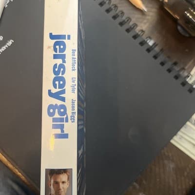 Jersey Girl VHS - Thumbnail 2