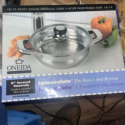 ONIEDA 8" COVERED CASSEROLE IMMACULATE THE BASICS And BEYOND STAINLESS 18/10 G