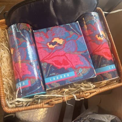 Avon Gift Basket With Lahana Perfumed Body Talc, Cologne Spray, & Eye Sleepwear - Thumbnail 4