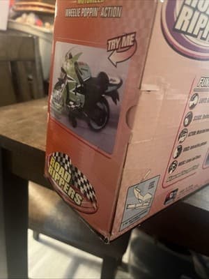 Toy State Industrial Kawasaki Motorcycle Ninja Red Road Rippers ZX-10R Wheelie - Thumbnail 7