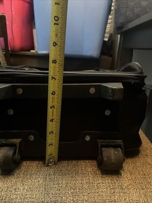 Concourse Luggage Black Carry On With Rollers - Thumbnail 3