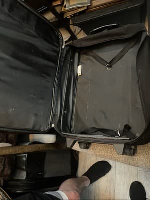 Concourse Luggage Black Carry On With Rollers - Thumbnail 4