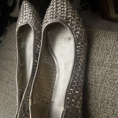 Women’s Silver Flats Size 9.5M Woven By Mark Fisher Brand - Thumbnail 4