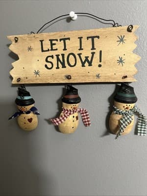 "LET IT SNOW" Wooden Sign Snowmen Christmas Winter Primitive Hanging Wall Decor - Image 1