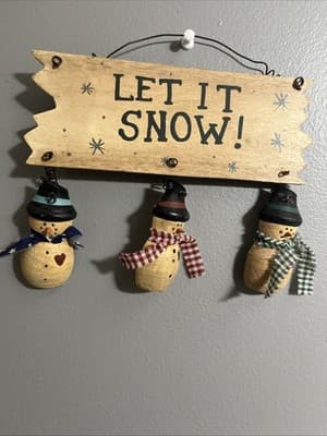 "LET IT SNOW" Wooden Sign Snowmen Christmas Winter Primitive Hanging Wall Decor - Thumbnail 2
